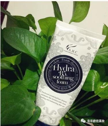 洗面奶一天用几次最正确,每天都用的洗面奶你真的用对了吗