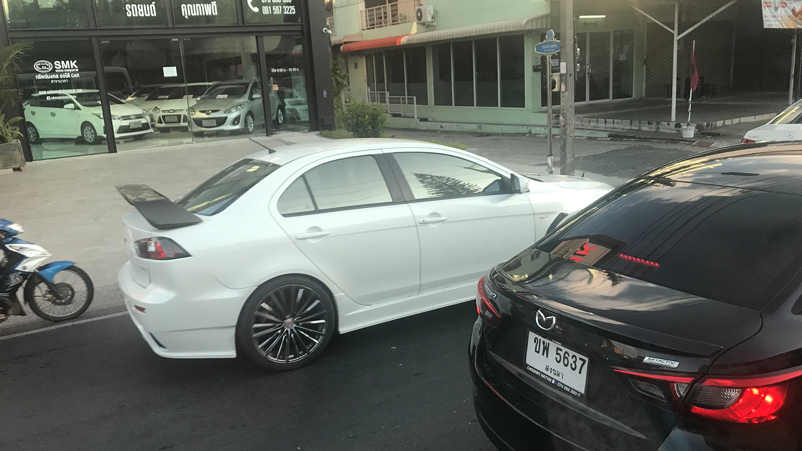 泰国风骏皮卡低趴改装,泰国丰田皮卡改装低趴