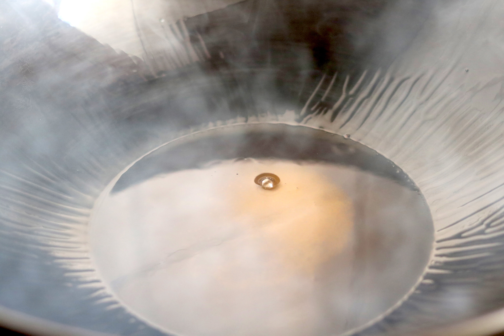 煎鲫鱼不粘不碎不破皮怎么办,煎鲫鱼不粘锅的技巧放盐