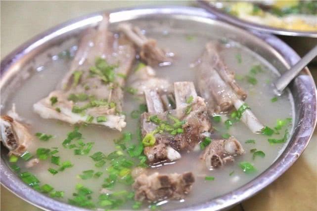 煮羊肉汤没羊膻味,煮羊肉汤只放姜