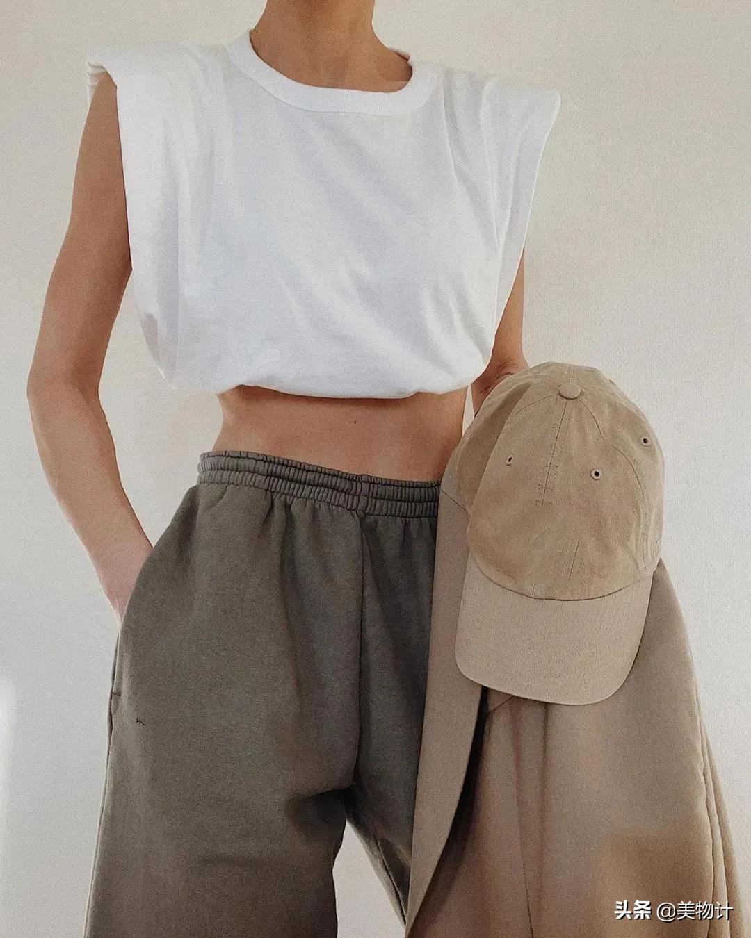 休闲运动风舒适又时髦,运动休闲舒适上衣