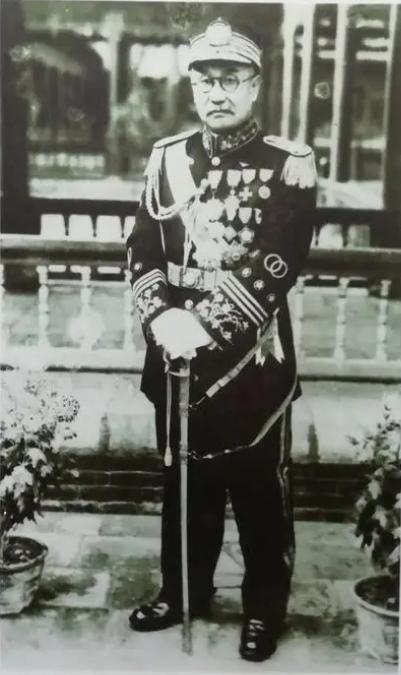 阎锡山临终遗物,阎锡山死后葬在哪里