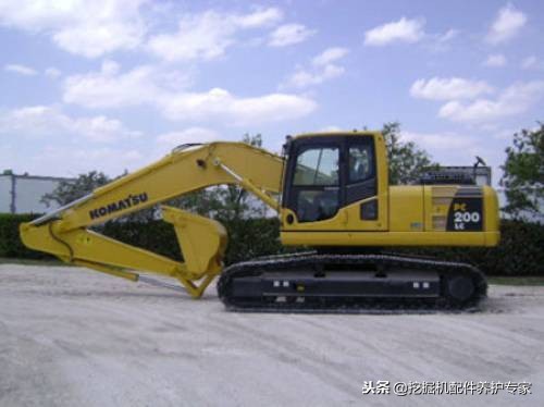 挖机油污清洗视频,挖掘机挖油泥