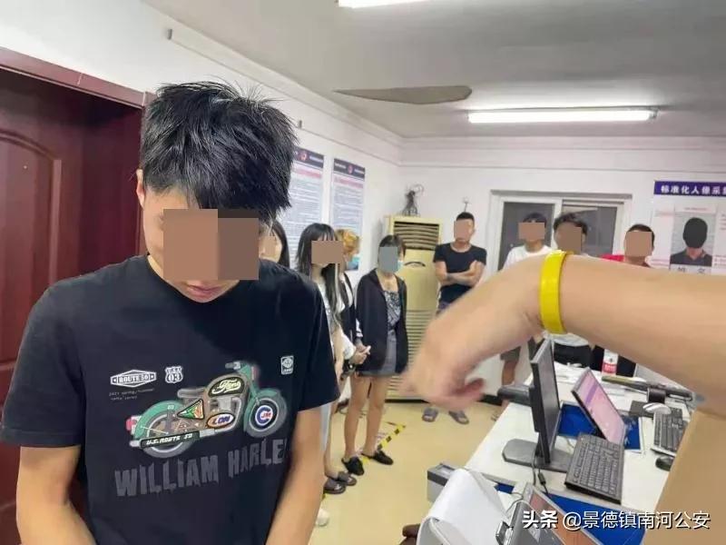 挖掘组织卖淫案件背后的利益链条,卖淫团伙被抓捕会牵扯哪些方面