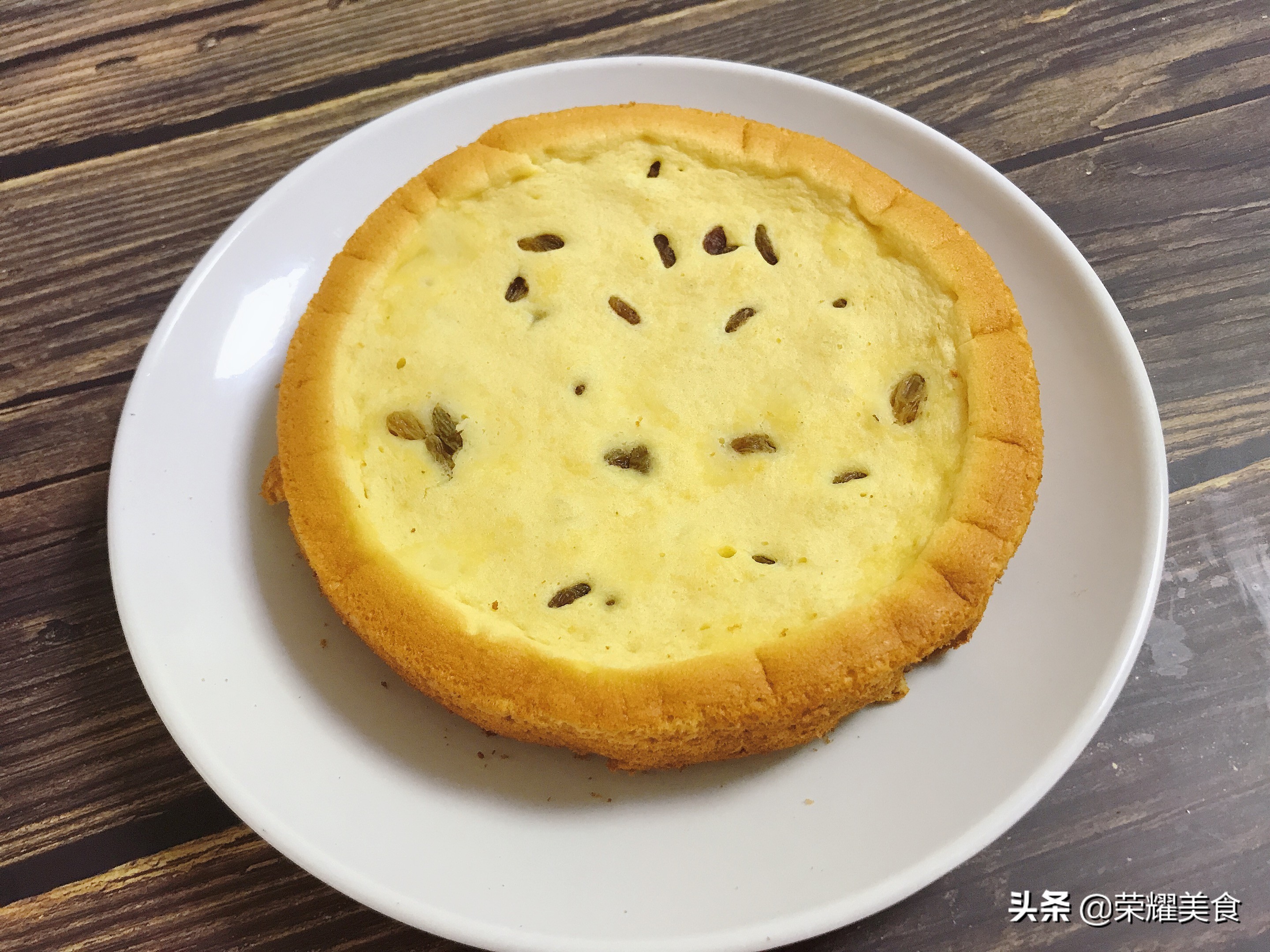 电饭煲做蛋糕简单好吃不用搅拌机,教你用电饭煲做蛋糕方法一学就会