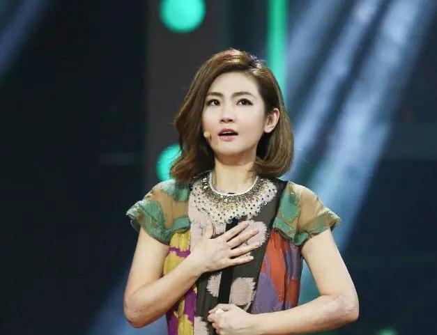 she出道十七年再次开演唱会,she出道19年感人发声