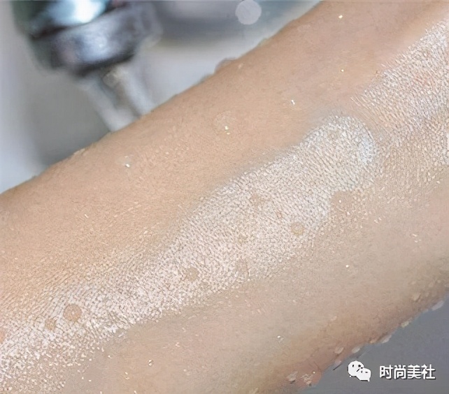 毁容级化妆坏习惯你中招了吗？