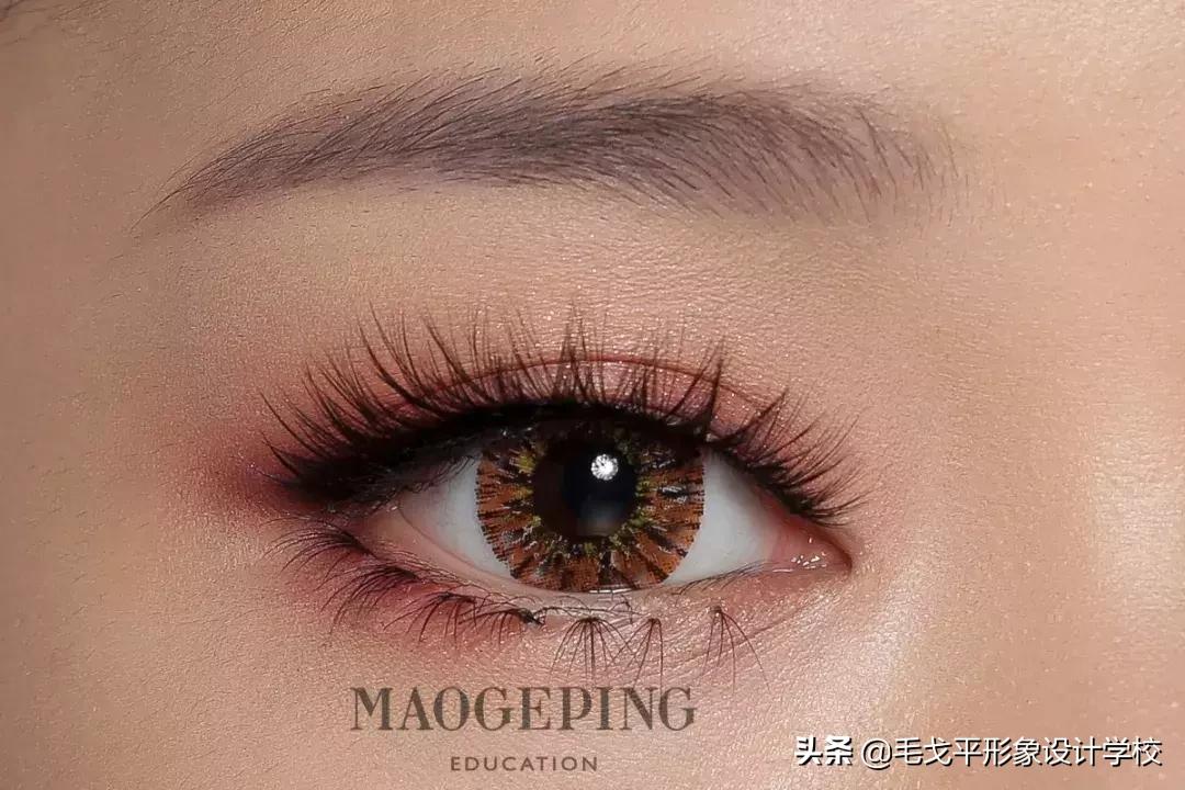 怎样画出大眼妆,如何画出精致眼妆