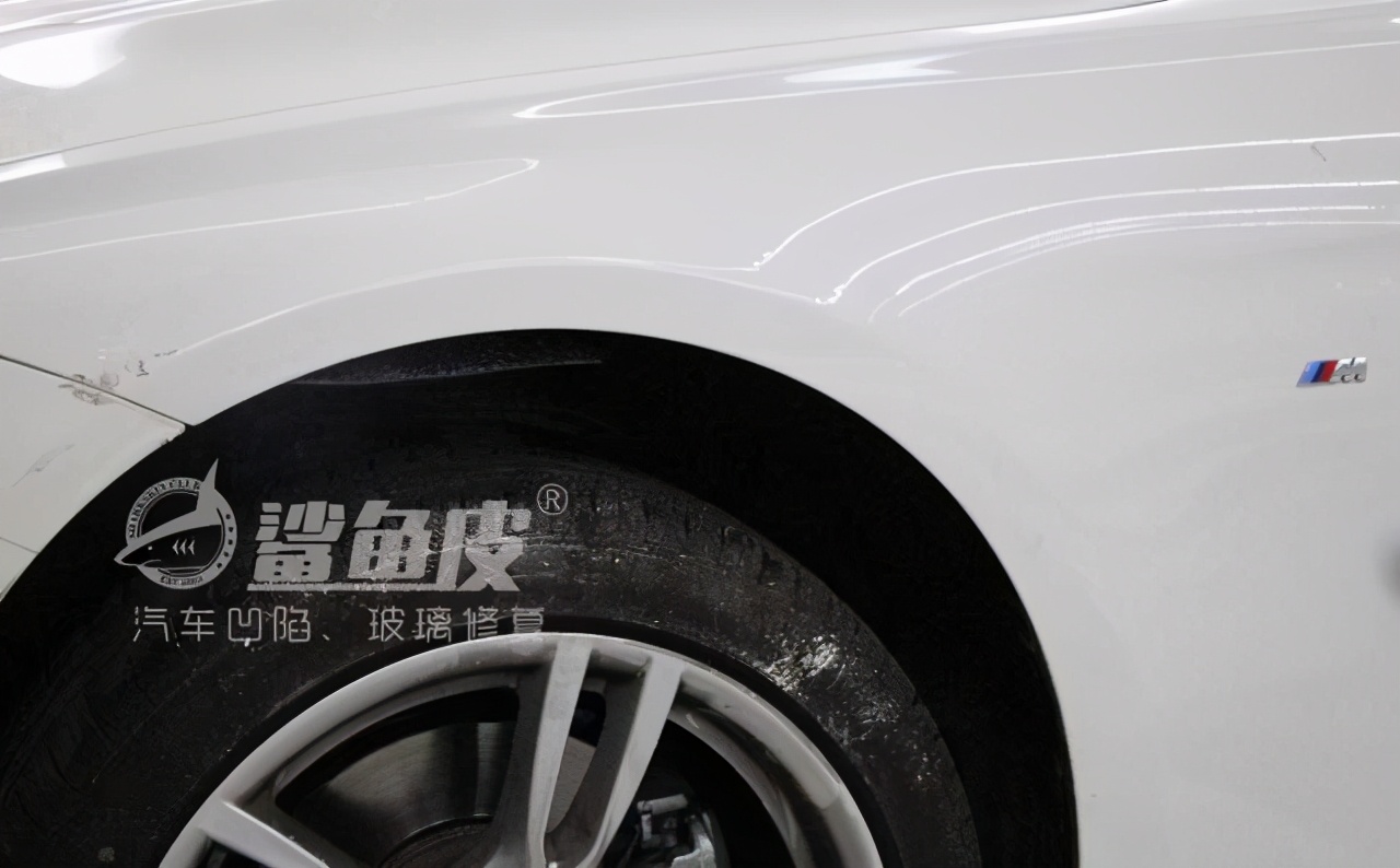 宝马5系叶子板凹陷修复多少钱,轿车右后叶子板有凹陷修复多少钱