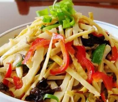 今日惊蛰，你离春天，可能就差这一口江南春笋了