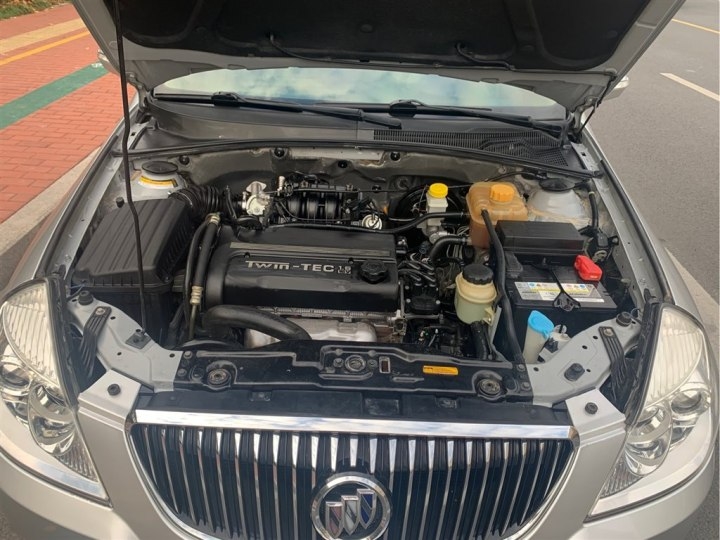 花1万多买的车,花20多万买二手别克商务车划算吗