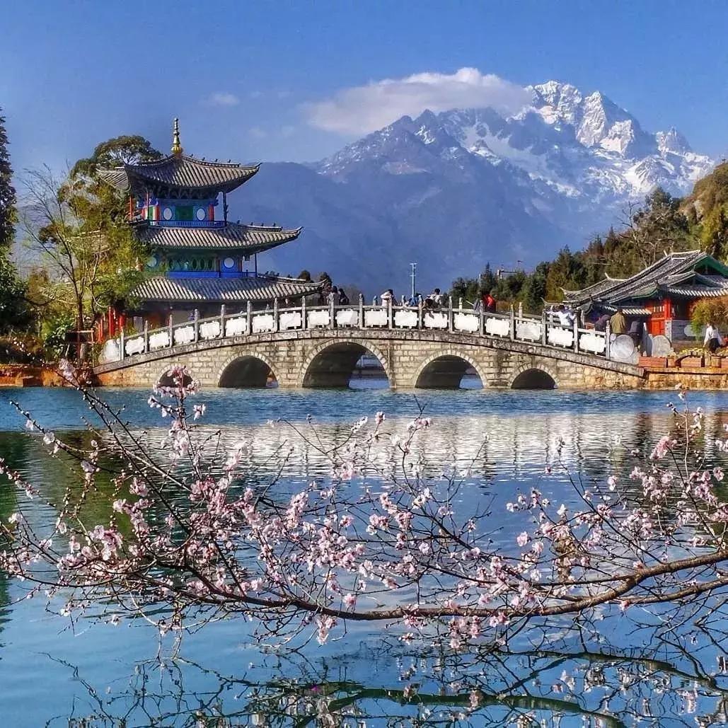 三月去丽江穿什么衣服,三月我们一起去踏青