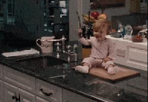 女子网购18件衣服旅游后全部退货:为教养买单,是成年人的*规则潜**