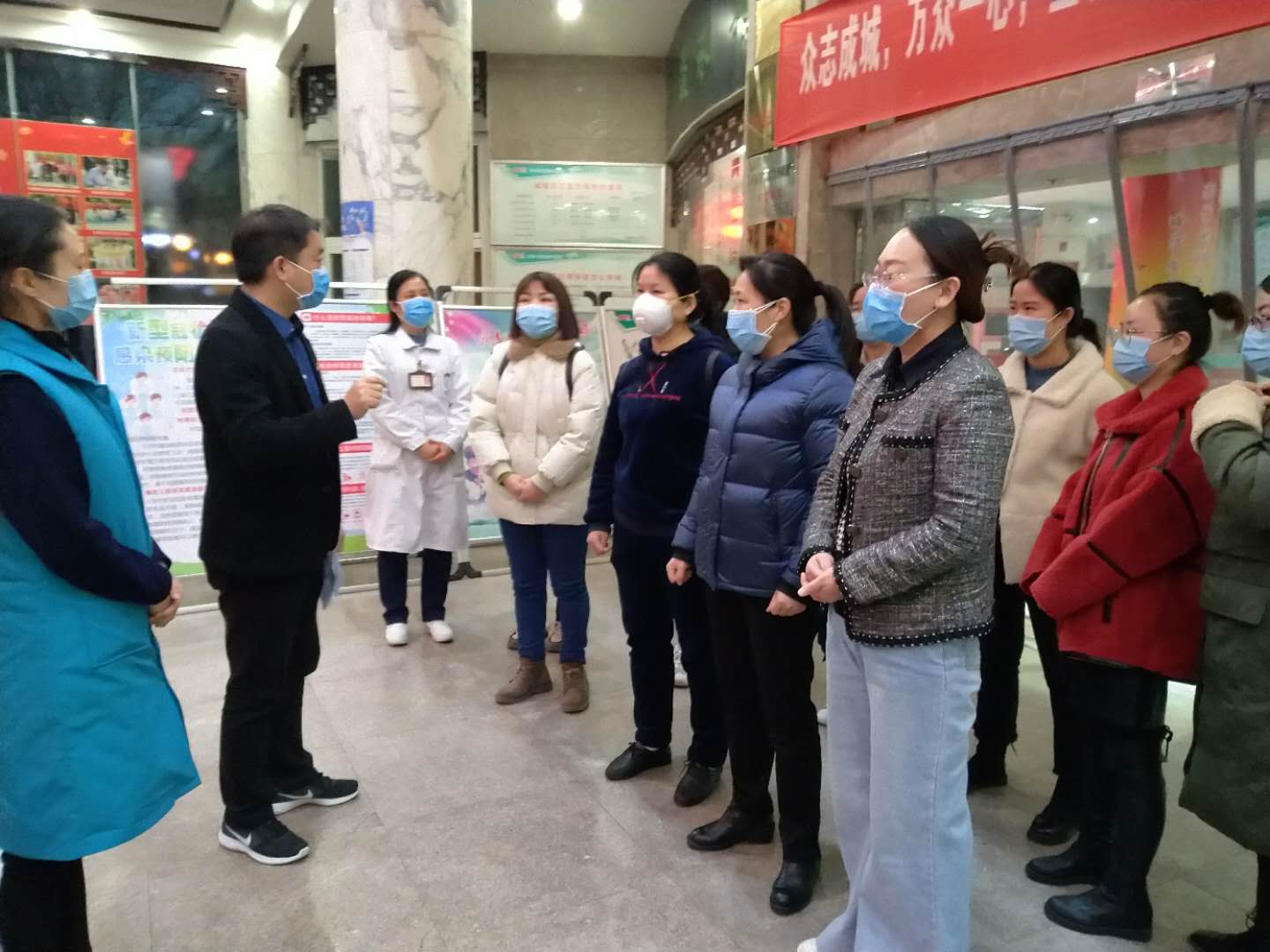 郑州管城区疫情防控,武汉疫情河南医疗队出征