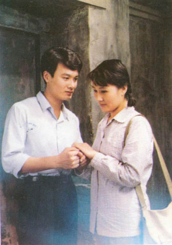 90年我国首部室内剧《渴望》,创造收视率神话的N个理由