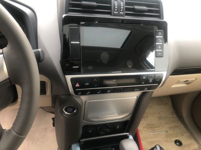 丰田霸道普拉多2700三门,18款丰田霸道2700中东版七座越野