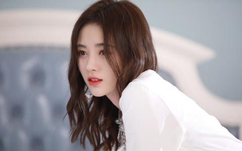 嘴贱的女生,对待嘴贱的女生