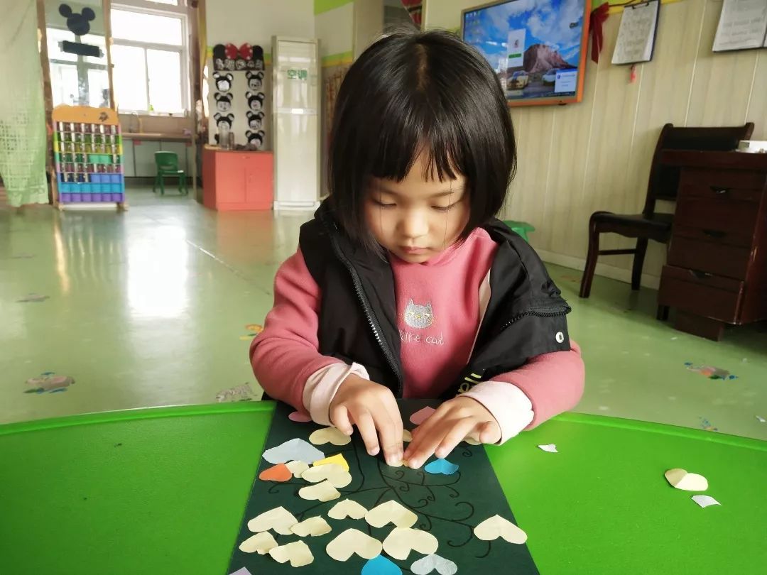 格林童话礼仪幼儿园,幼儿园感恩节特色活动美篇