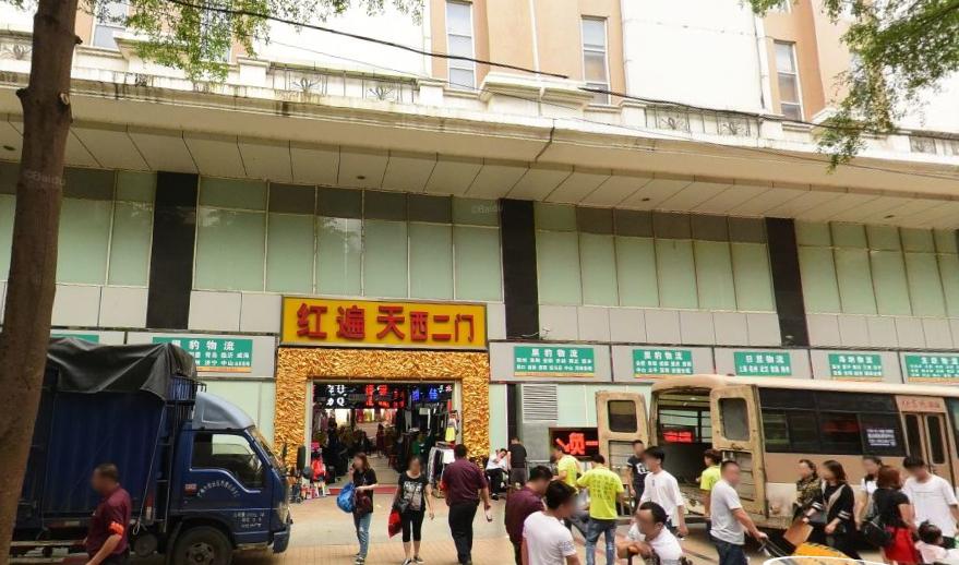 剪标服装批发进货渠道,批发旗袍服装的进货渠道