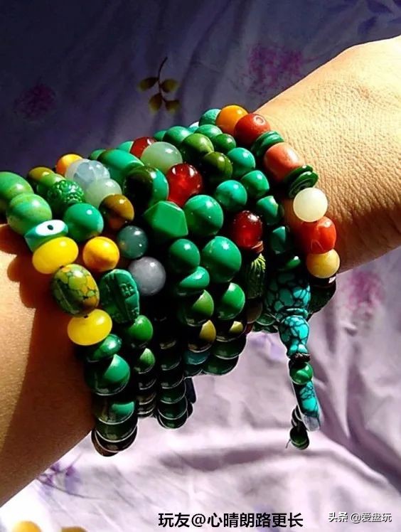 男青年戴什么手串比较合适,夏天到了男人戴这种手串才叫霸气
