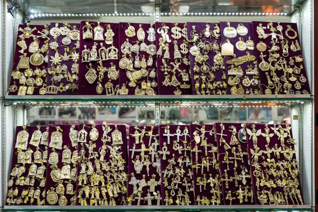 56岁广东潮汕阿姨称霸美国嘻哈圈