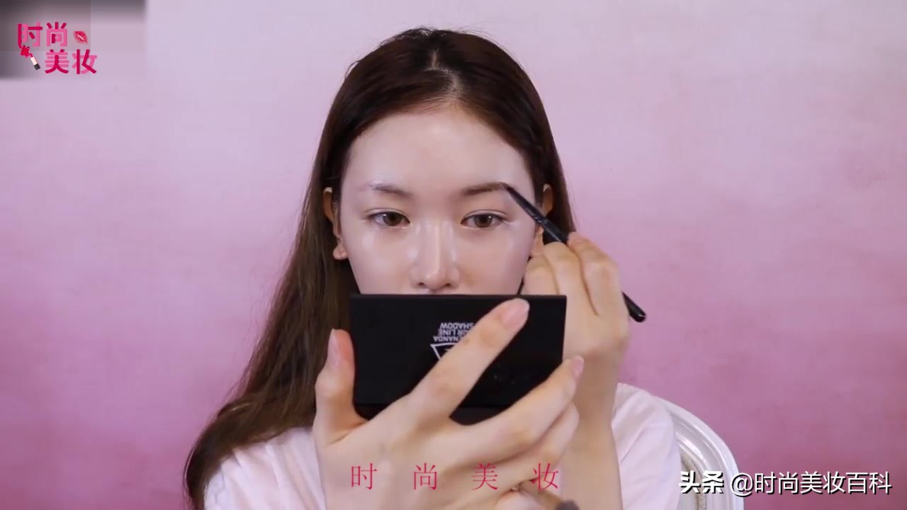 化妆教程日常妆精致黑眼圈很深,时尚化妆妆面造型