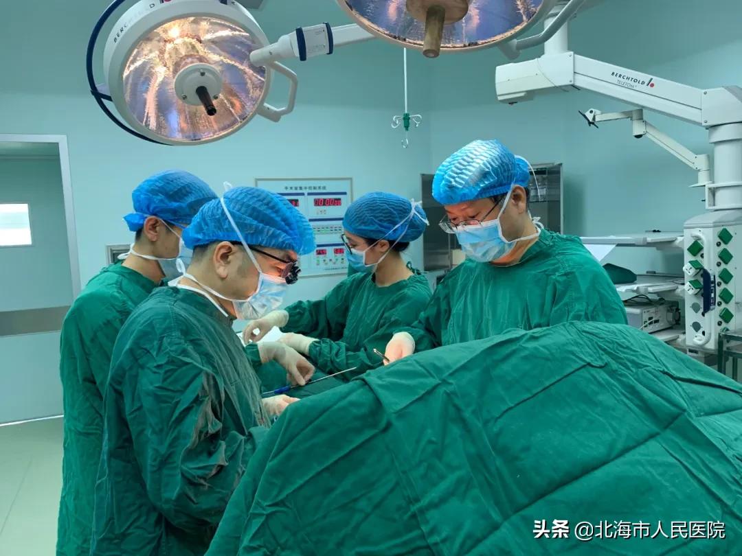 女子乳腺切除手术,女子切除乳腺肿瘤