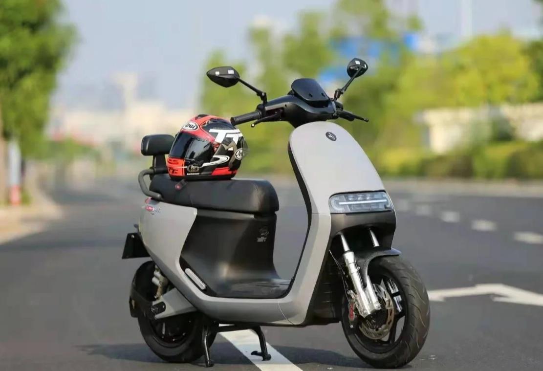 小牛对比九号电动车哪个性价比高,小牛跟九号谁更出名