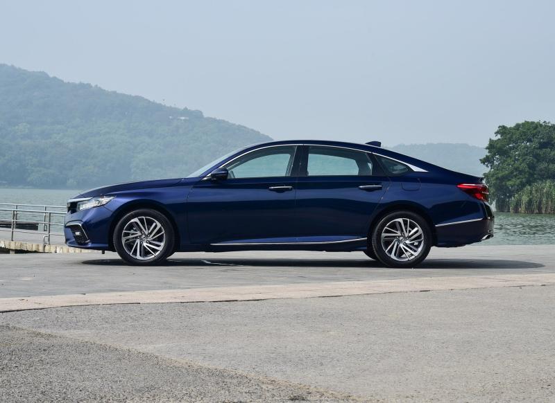 同是本田B级车,TA配可变悬架,油耗与雅阁混动一样低,却被忽视