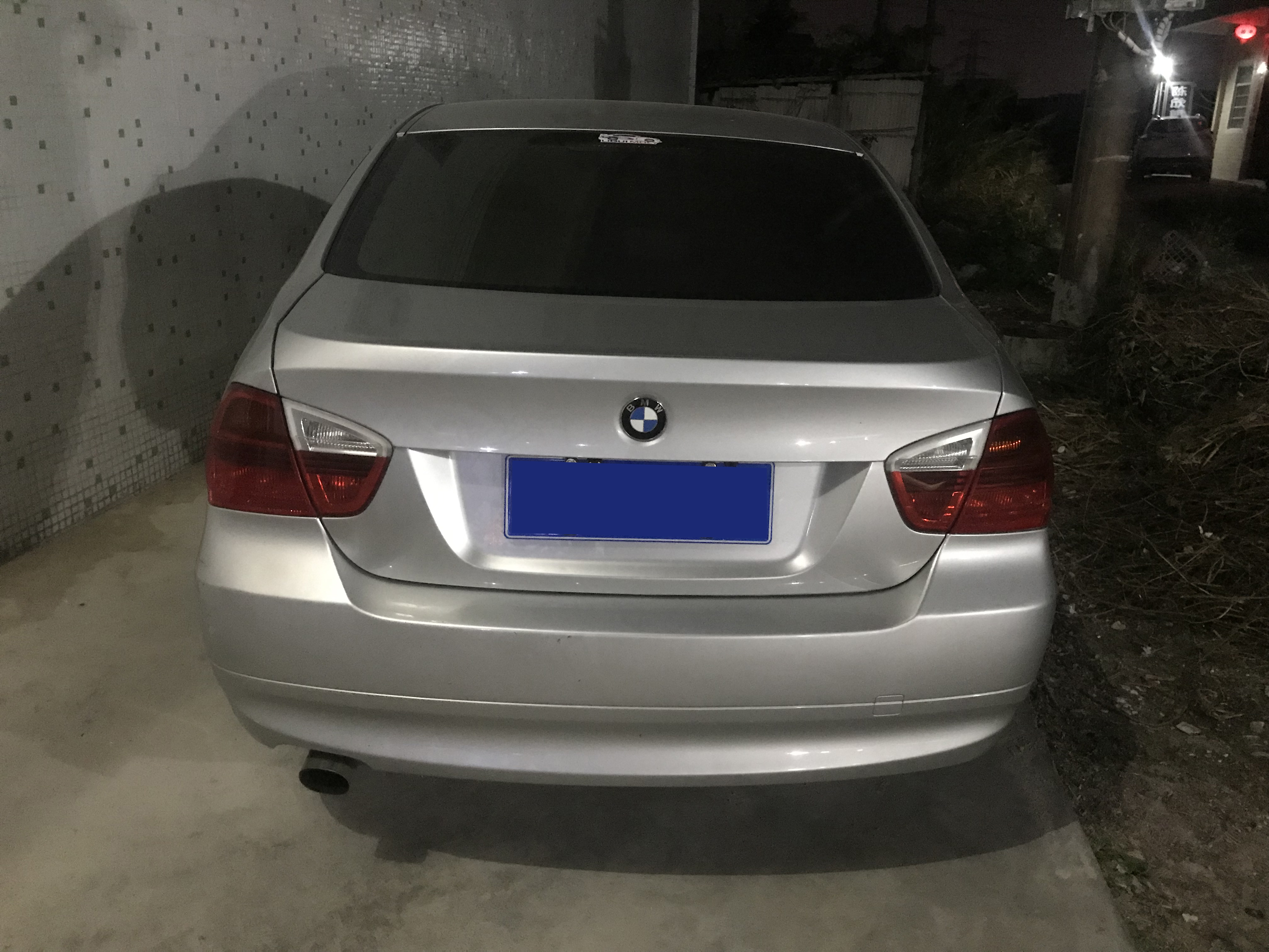 8万块钱的宝马可以买吗,8万买宝马老款3系值得吗