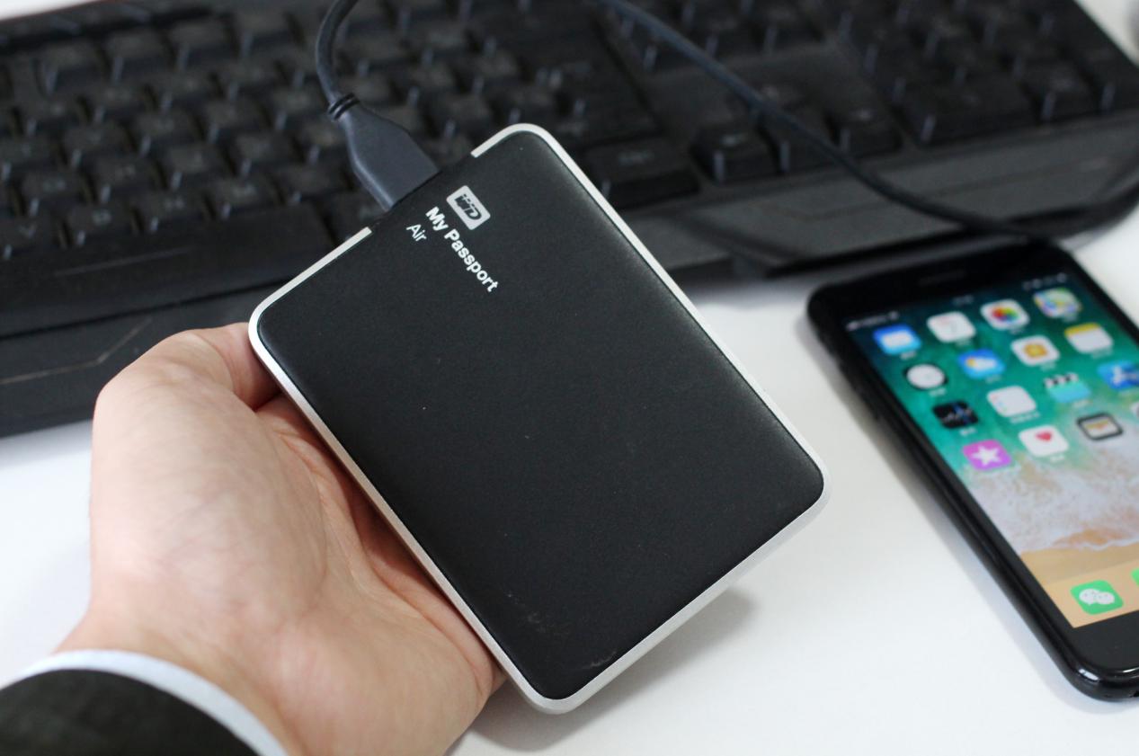 固态硬盘对比机械硬盘体验,移动固态硬盘和机械的区别