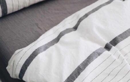 床上四件套怎么挑面料,床上四件套怎么挑选材料