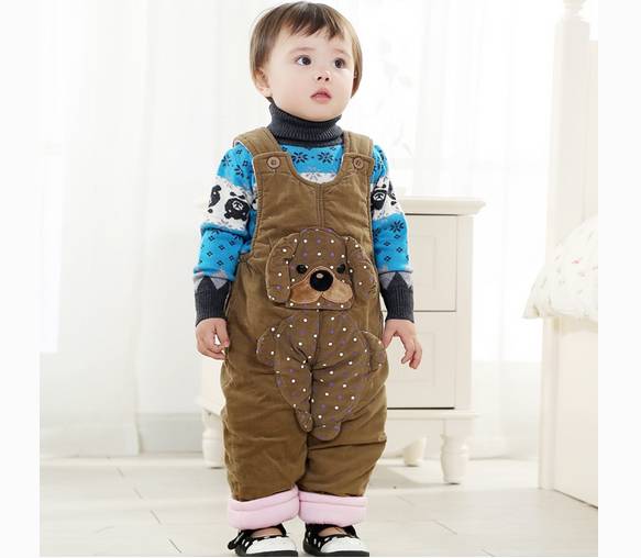 记住三条穿搭技巧,宝宝背带裤怎么选