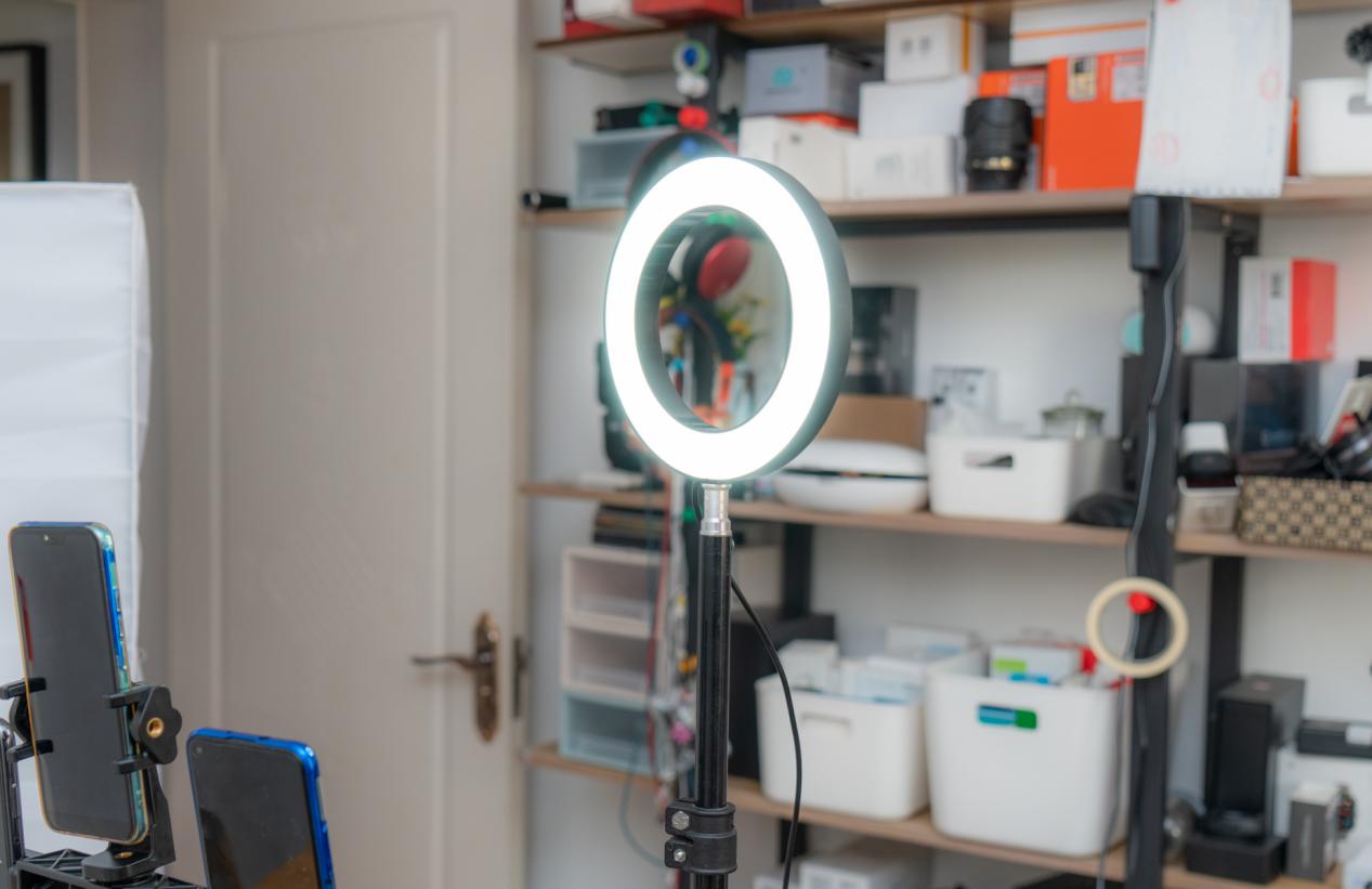 新手小白如何快速入行做主播,新手做主播真的赚钱吗