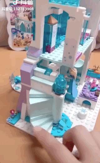 “我，30岁已婚*男猛**，陪女儿看完冰雪奇缘后，怂了”