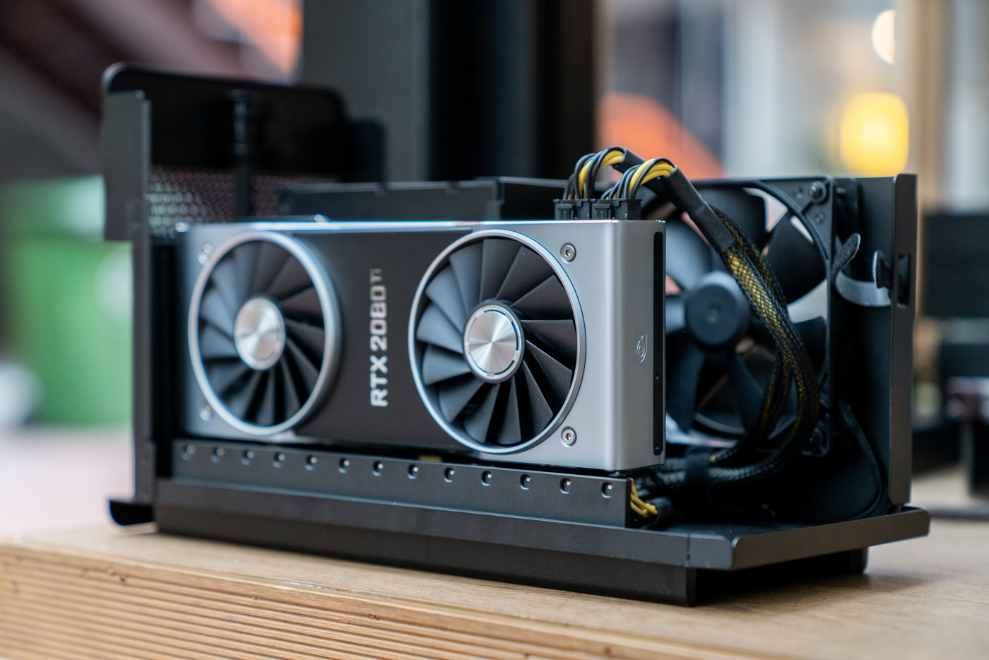 雷蛇razer战核x幻彩版显卡扩展坞,雷蛇战核x连接外置显示器