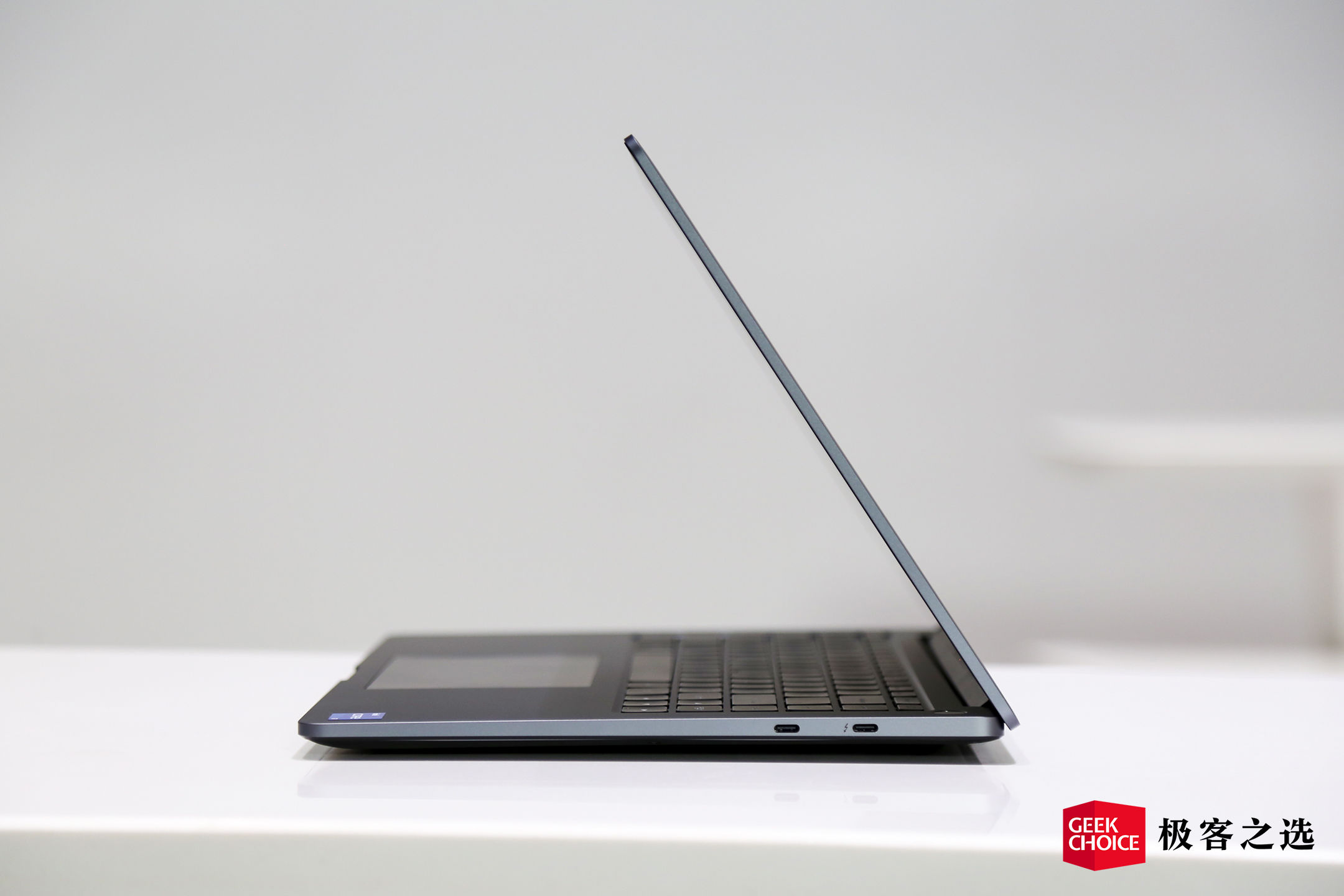 小米笔记本Pro评测：6499元的OLED笔记本，你想过吗？