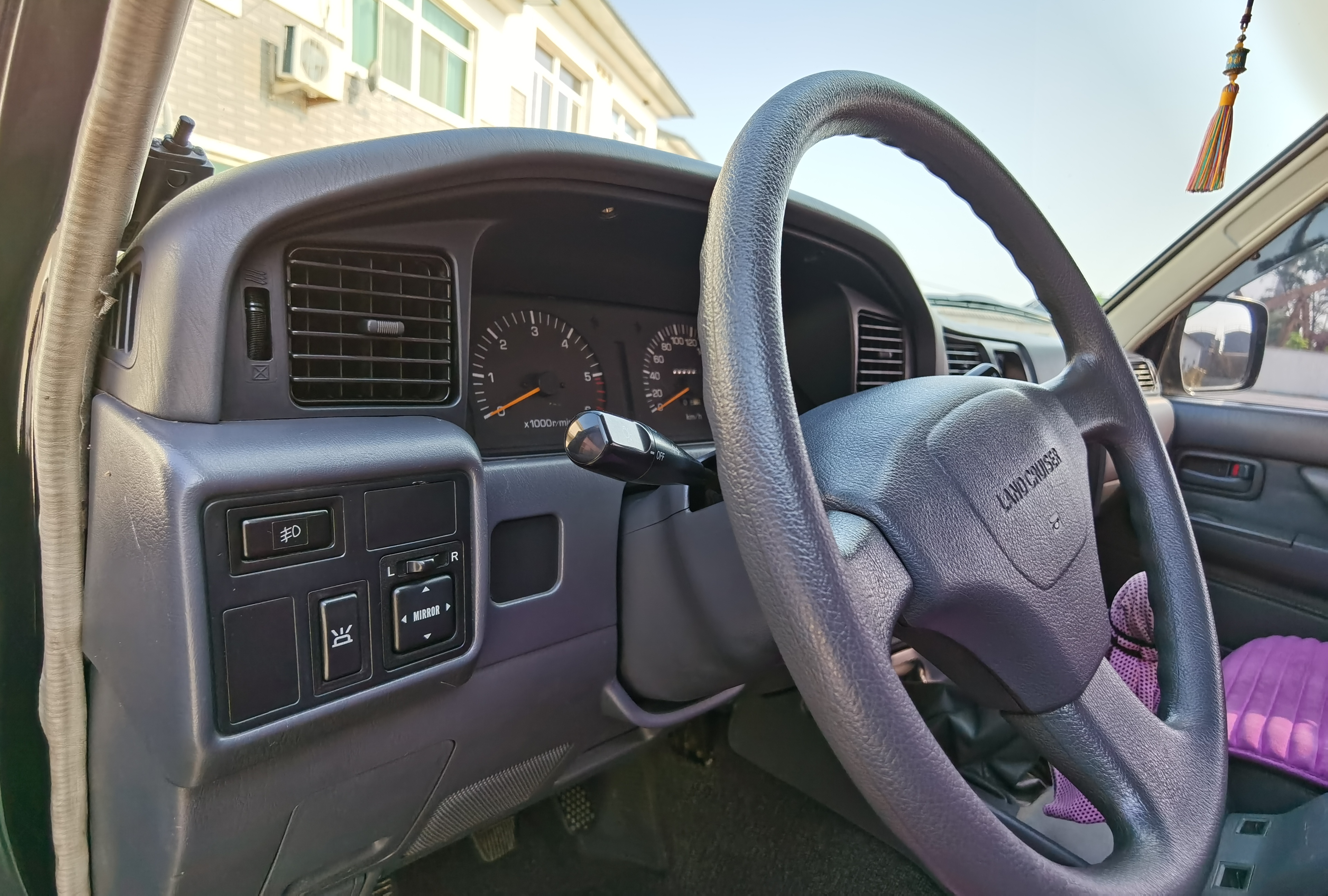 兰德酷路泽lc80越野视频,lc80陆地巡洋舰沙漠王子