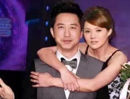 伊能静的坎坷情史：亲手葬送23年感情，离婚后嫁秦昊收获幸福