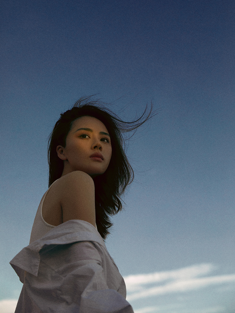 天台高级感写真,天台文艺写真女