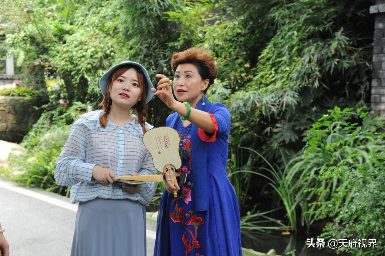 艺术与美食都不可或缺,超级红人节大V天艺村之行