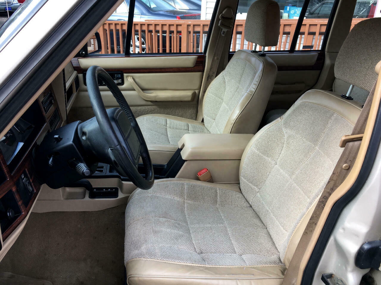 都说修不好的切诺基，那是你没开过原装的，国产后北汽把他给毁了