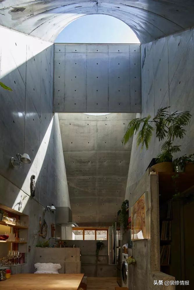 日本一家五口住7平米的房子,日本一家三口住酒店能住一间吗