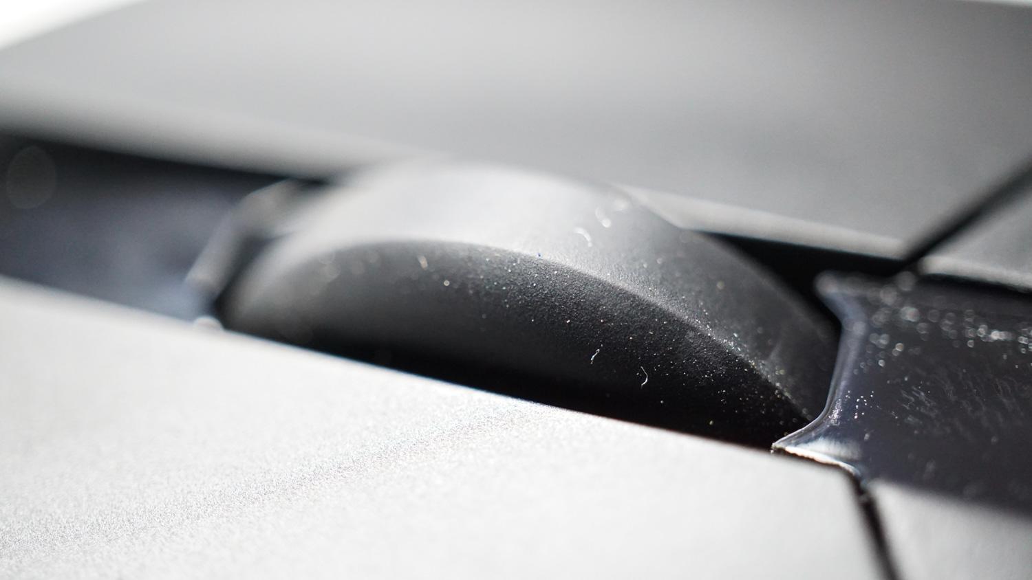 罗技鼠标m110和m111有什么区别,罗技无线鼠标手感