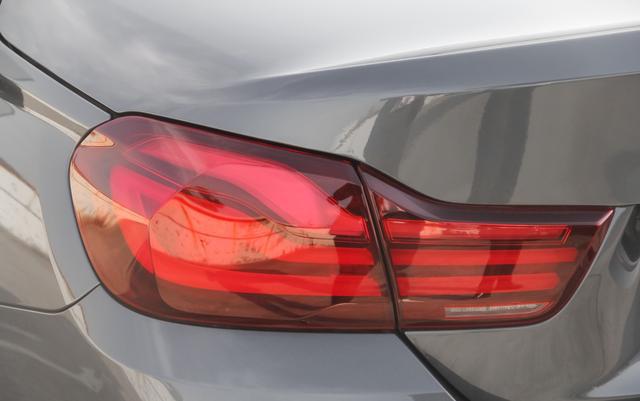 全新宝马4系coupe实车运动感,宝马4系敞篷1米8身高能开吗