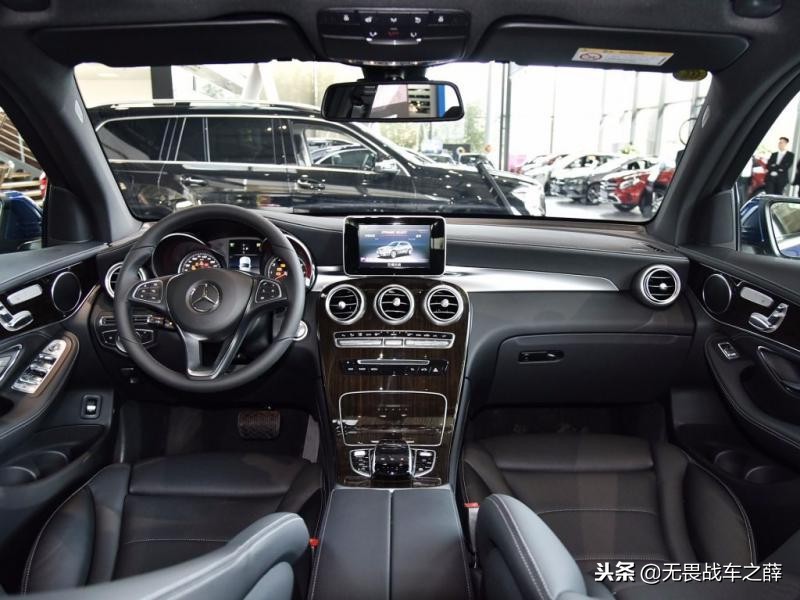 奔驰glc260l2022款豪华版,奔驰glc300l和260l区别