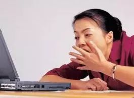 一坐一整天，身体会出事，看看这5点症状，中上一点，身体亚健康