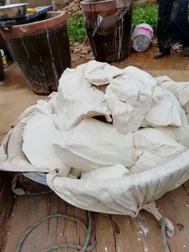 漏瓢式手工粉条视频,传统手艺制作粉条你见过吗