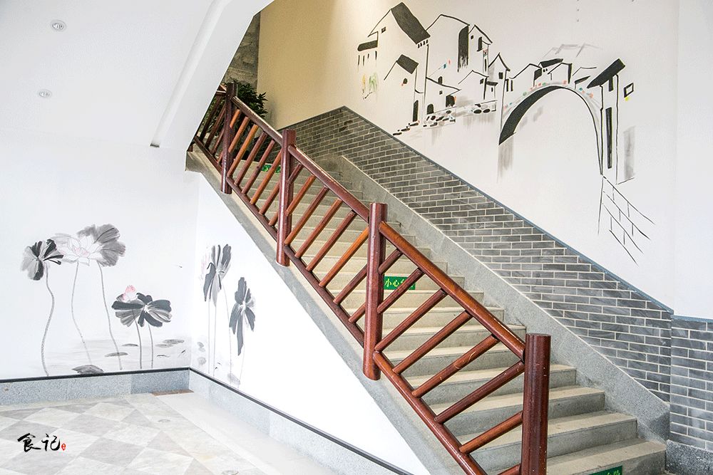 1块钱撸四盘！薄如蝉翼的蝴蝶鱼片，让你一口鲜掉眉毛！