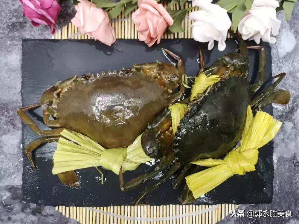 螃蟹的正确清洗和爆炒,教你最干净的方法吃螃蟹